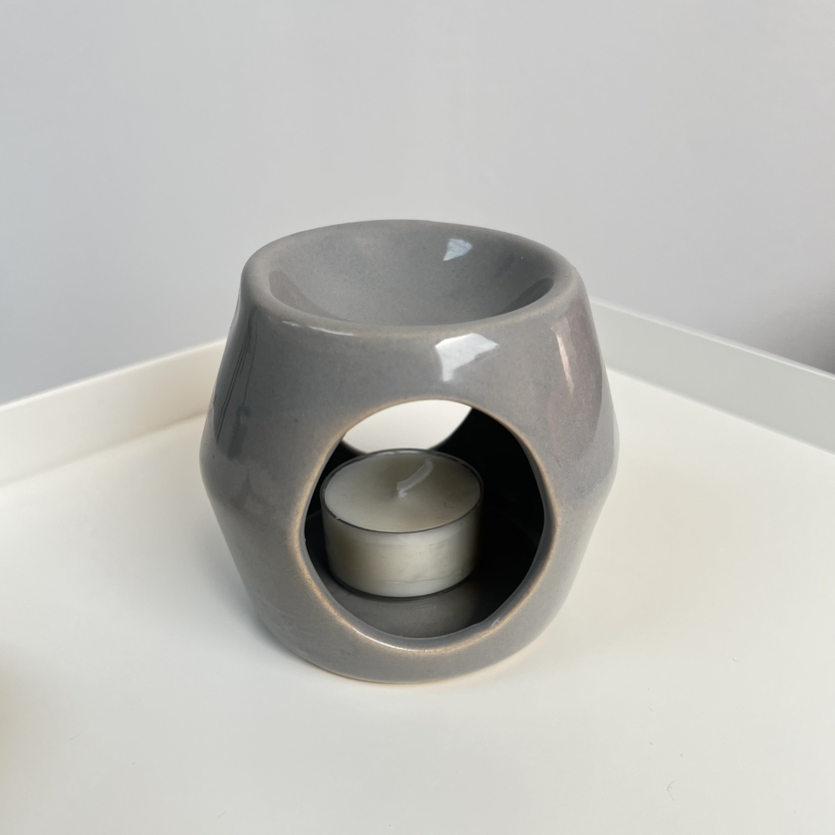 Quemador Minimalista con Patas de Madera
